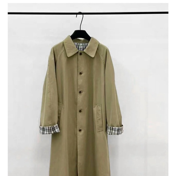 Pixie Market Reversible Khaki Trench Coat with Plaid Lining & Cuff Detail - Picture 5 of 9